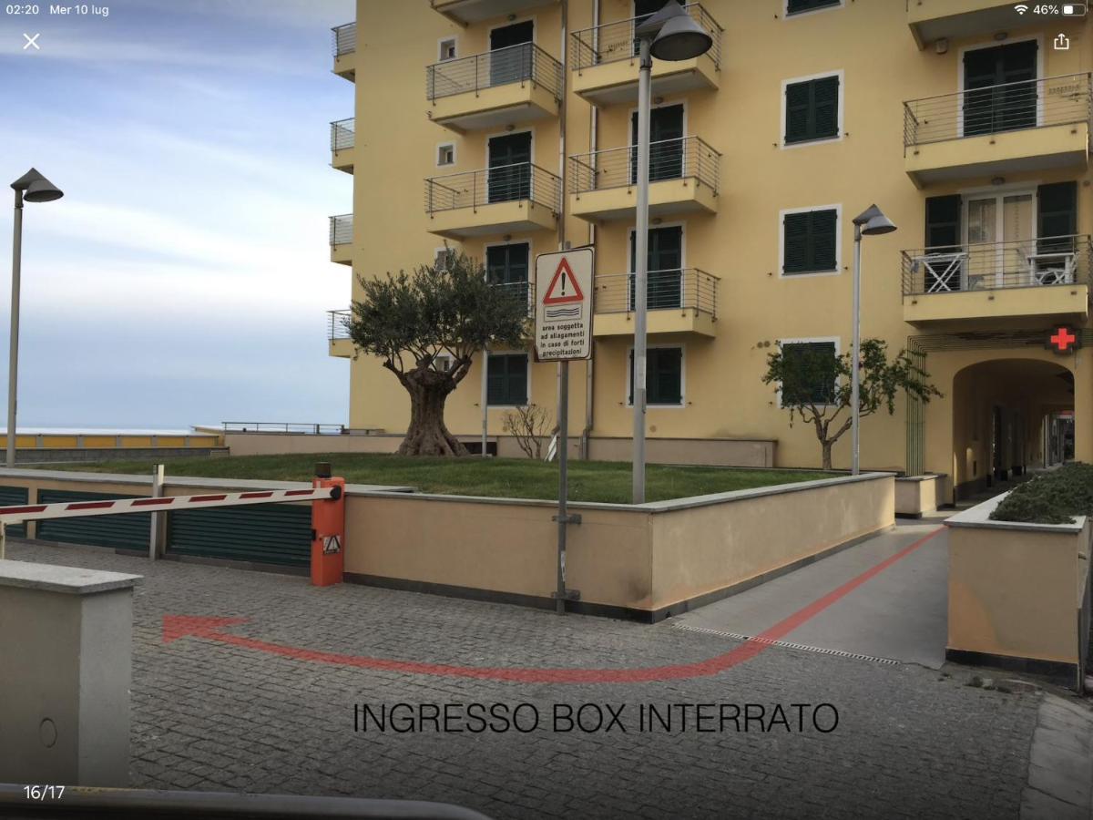 Babyaccommodation Family Sea & Box Пьетра-Лигуре Экстерьер фото