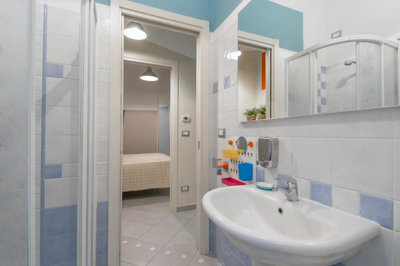 Babyaccommodation Family Sea & Box Пьетра-Лигуре Экстерьер фото